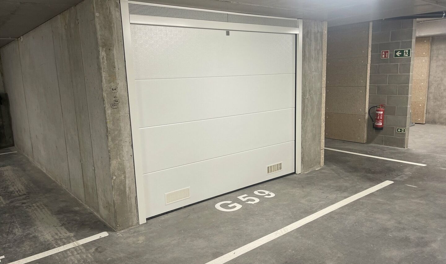 Gesloten garagebox te koop in Sint-Pieters-Leeuw