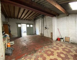 Garage + berging te koop in Sint-Pieters-Leeuw