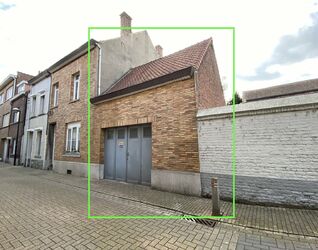 Garage + débarras à vendre à Sint-Pieters-Leeuw