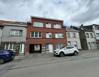 Gesloten garagebox te koop in Sint-Pieters-Leeuw