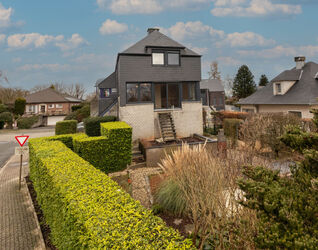 Villa à vendre à Sint-Pieters-Leeuw